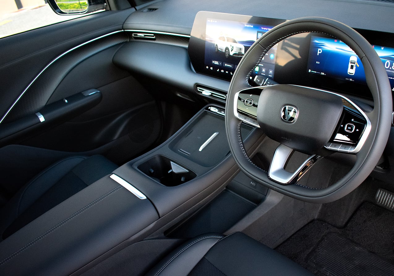 Uni-S interior in Black